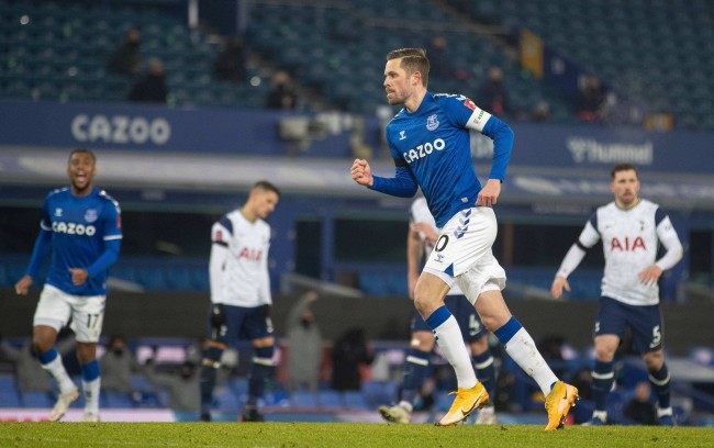 锋线球员的 锋线球员的